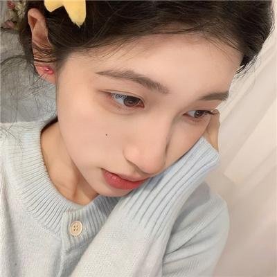邪恶的蕾丝莉